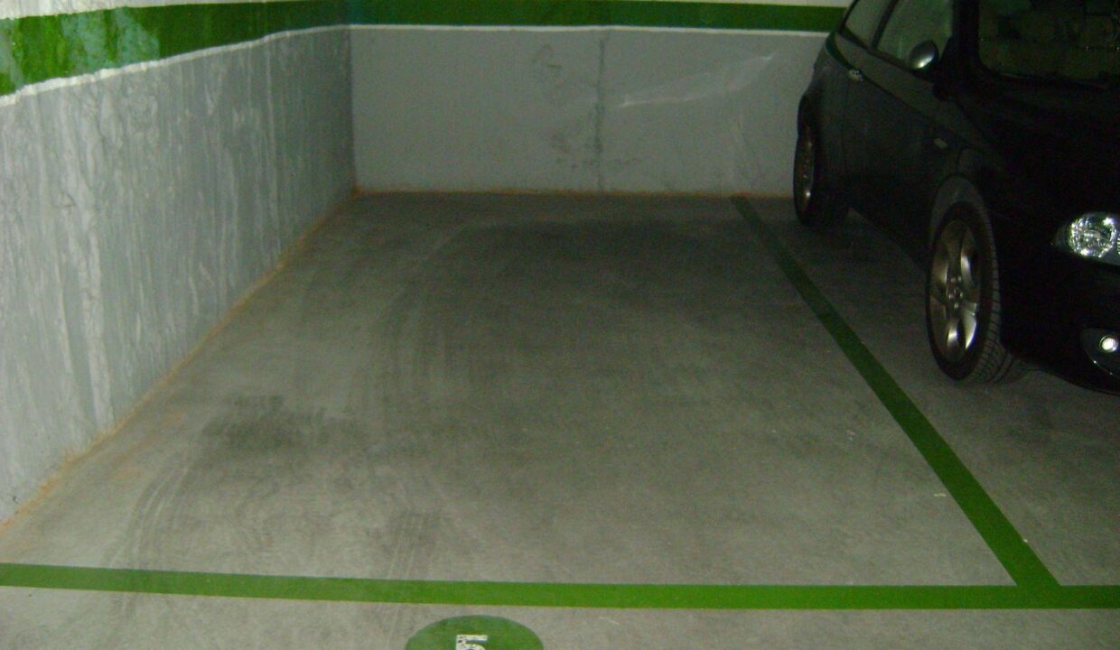 Ref. 171.02572 HORTA: Plaza de Parking en dificio de 2011 de facil acceso coche grande_1