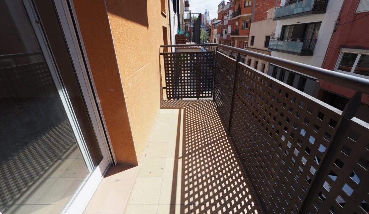 SE VENDE PISO EN BARCELONA