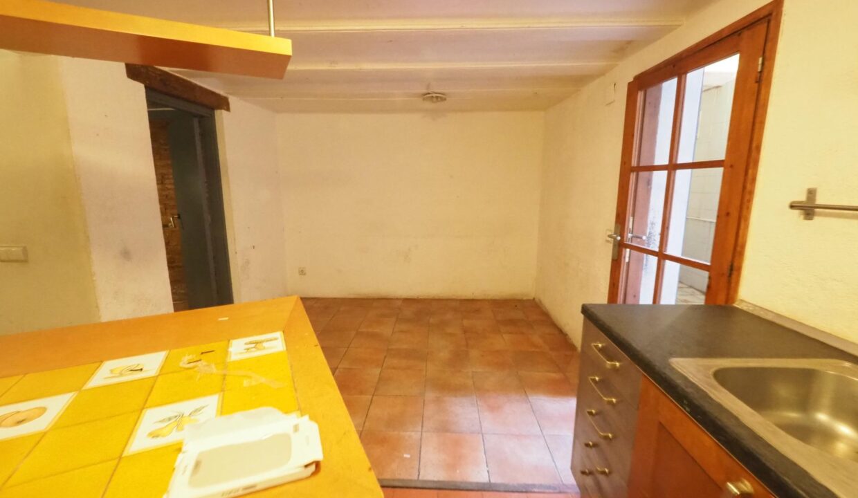 SE VENDE PISO EN BARCELONA