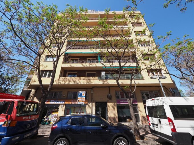 SE VENDE PISO EN BARCELONA