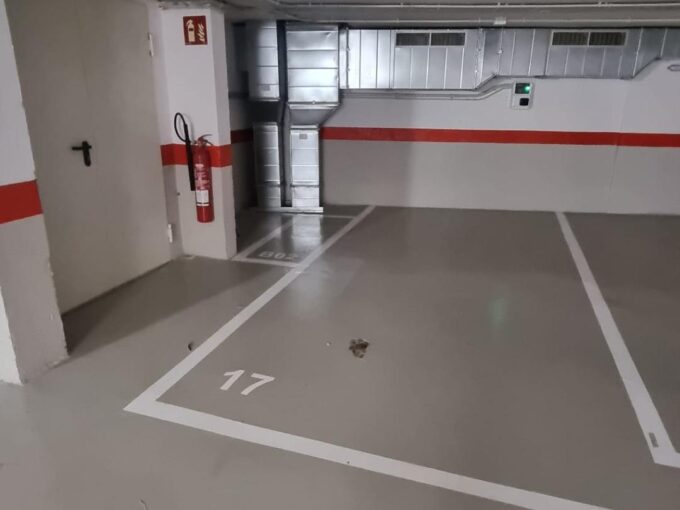 SE VENDE PLAZAS DE PARKING EN CALLE OTGER JUNTO A LA PLAZA DEL COMERÇ_1