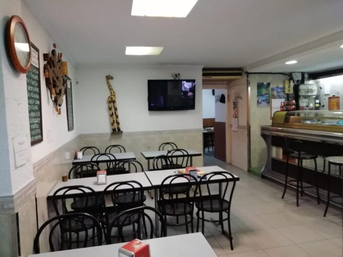 Se vende restaurante con licencia c3 + piso de 50m2_1