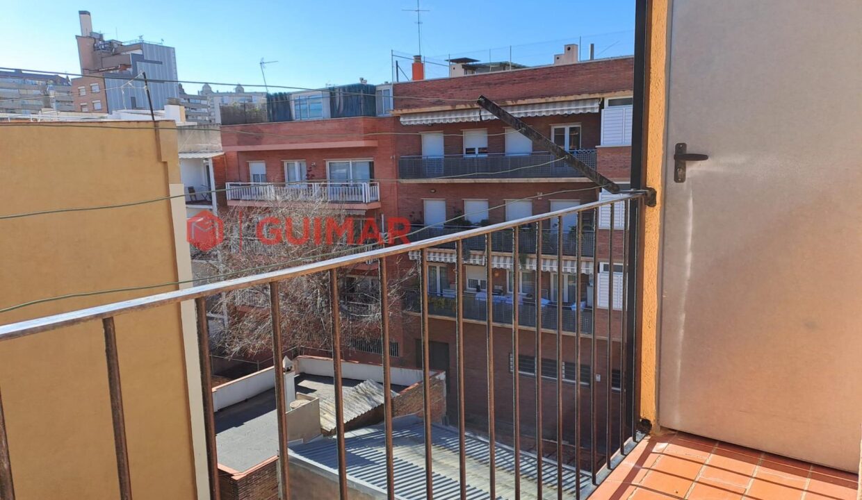 ¡Inversión Ideal en Barcelona! Edificio en Venta en la Calle Arizala_1