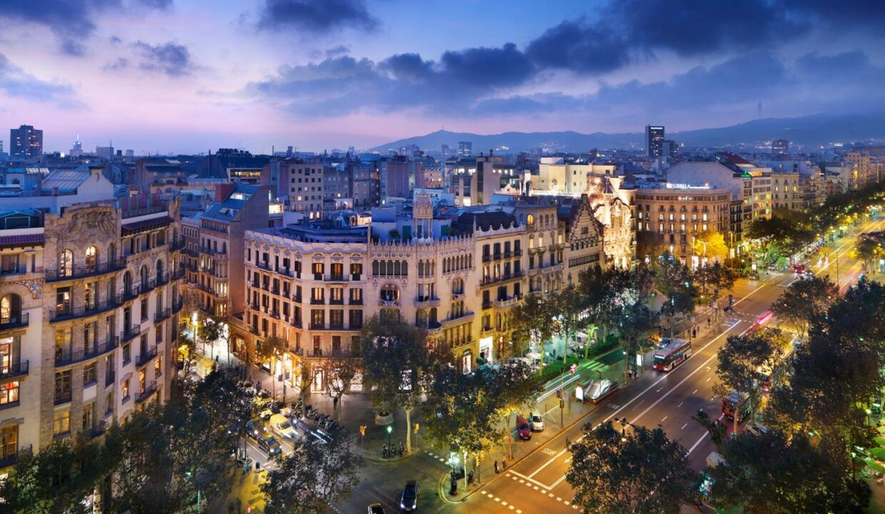 ¡OFICINA EN ALQUILER EN EL EMBLEMÁTICO PASSEIG DE GRÀCIA