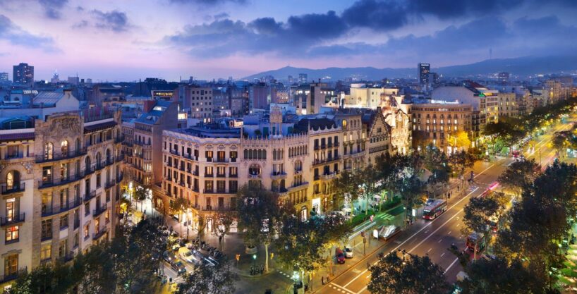 ¡OFICINA EN ALQUILER EN EL EMBLEMÁTICO PASSEIG DE GRÀCIA