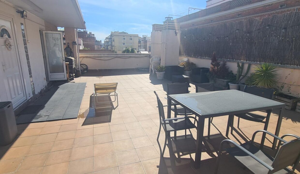 ¡PRODUCTO ÚNICO EN EL BARRIO DE SANTS!- ¡MAGNÍFICO ÁTICO- DÚPLEX DE LUJO CON INMEJORABLE TERRAZA!_1