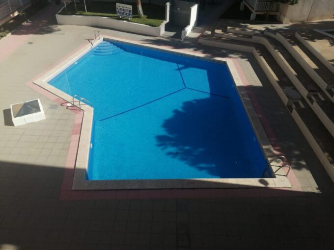 A 5 minutos de la playa: precioso PISO con terraza y piscina!_1