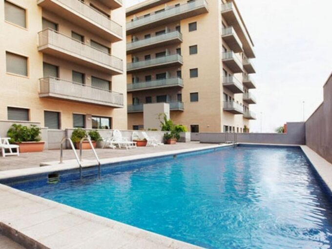 ACOGEDOR PISO CON ZONA COMUNITARIA Y PISCINA_1