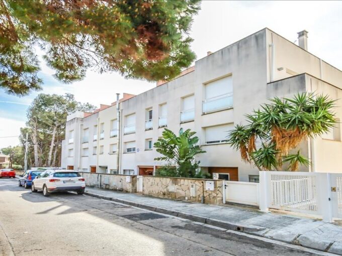 ADOSADA EN VENTA EN LA PLAYA DE TORREDEMBARRA_1