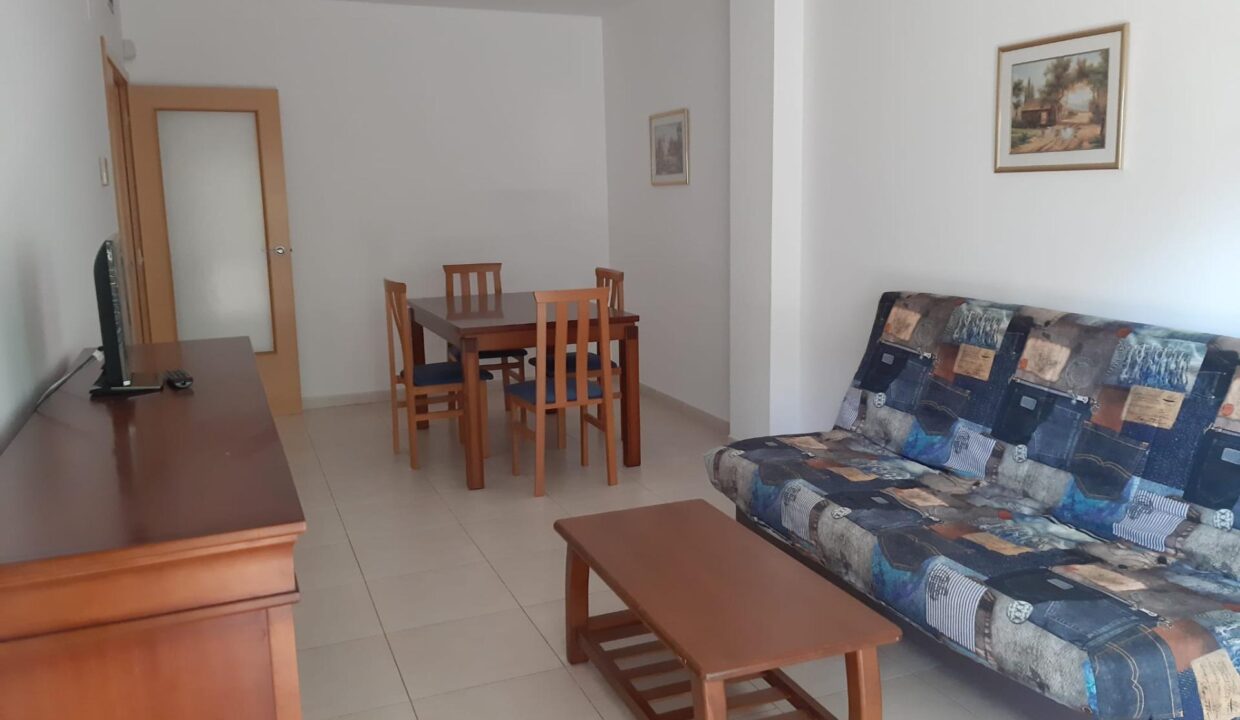 APARTAMENTO DE 2 DORMITORIOS CON A.A.