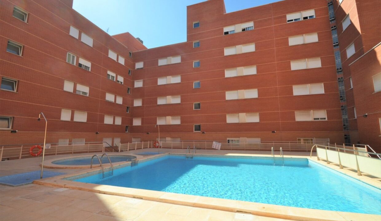 APARTAMENTO DE 2 HABITACIONES CON PISICINA CERCA DE LA PLAYA_2