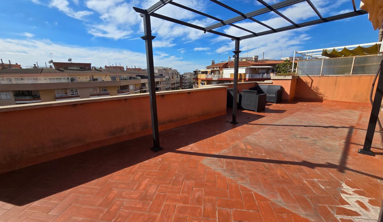 ATICO CON TERRAZA DE 42 M2_2