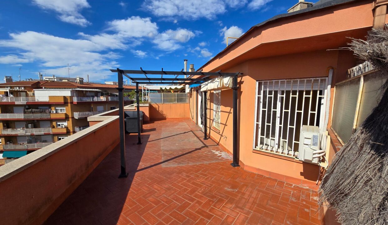 ATICO CON TERRAZA DE 42 M2_1