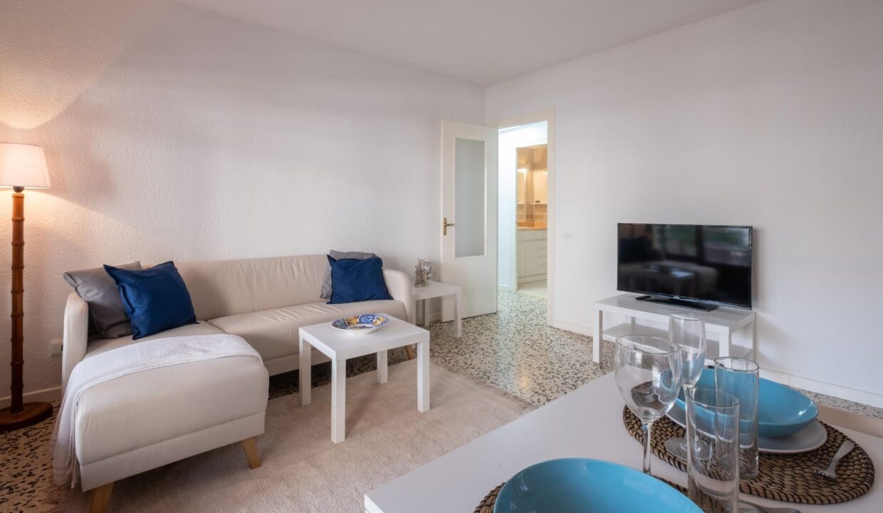 Apartamento amplio cerca de la playa Llevant y centro._3