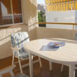 Apartamento de 1 dormitorio con vistas al mar y piscina comunitaria._1