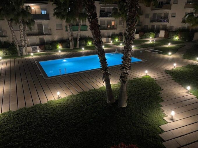 Apartamento de 2 dormitorios con piscina y cerca de las playas._1