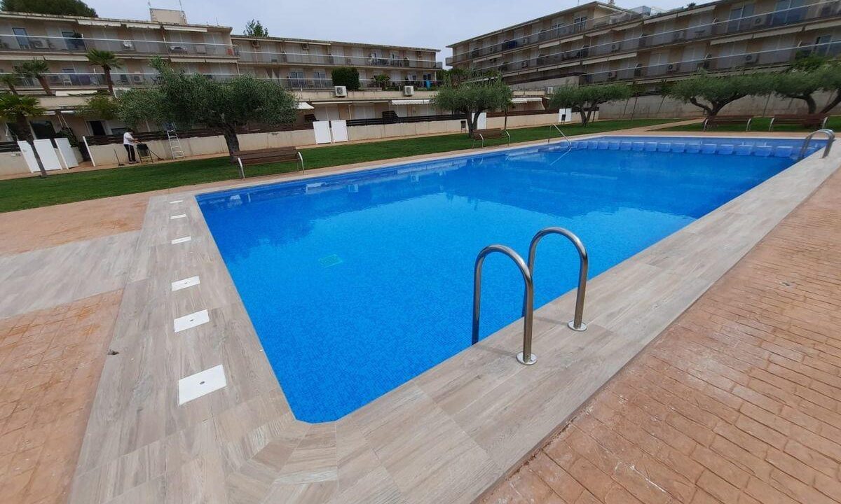 Apartamento de 55 m2 con vistas al mar y montaña con piscina._1