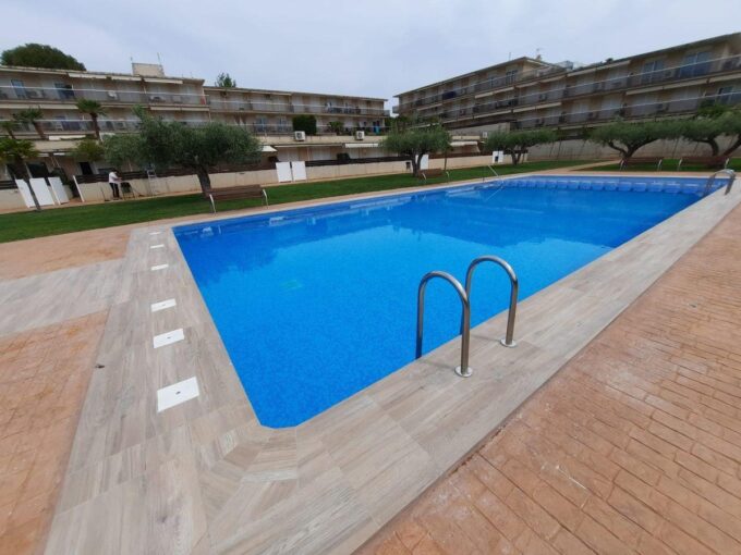 Apartamento de 55 m2 con vistas al mar y montaña con piscina._1