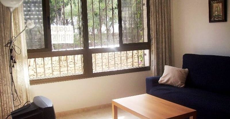 Apartamento en planta baja de 85 m2 con 3 dormitorios y 2 baños en zona playa_1