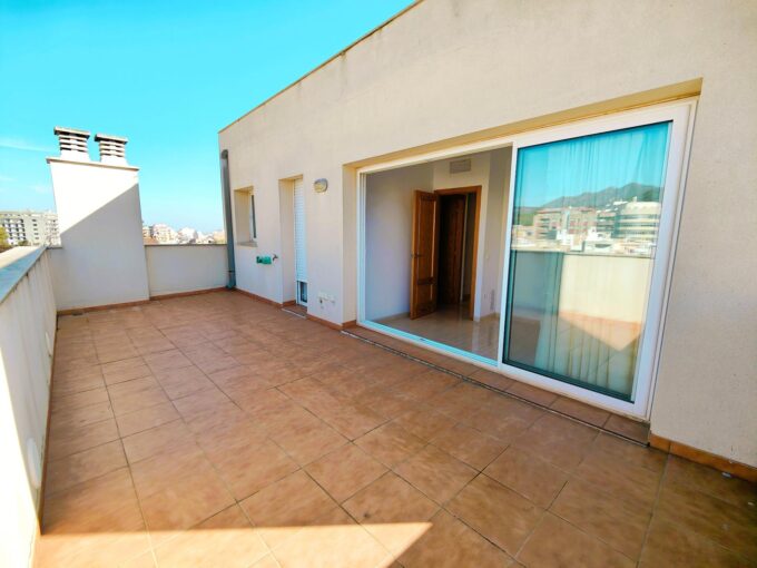 Ático duplex de 5 dormitorios en la zona centro con gran terraza_1