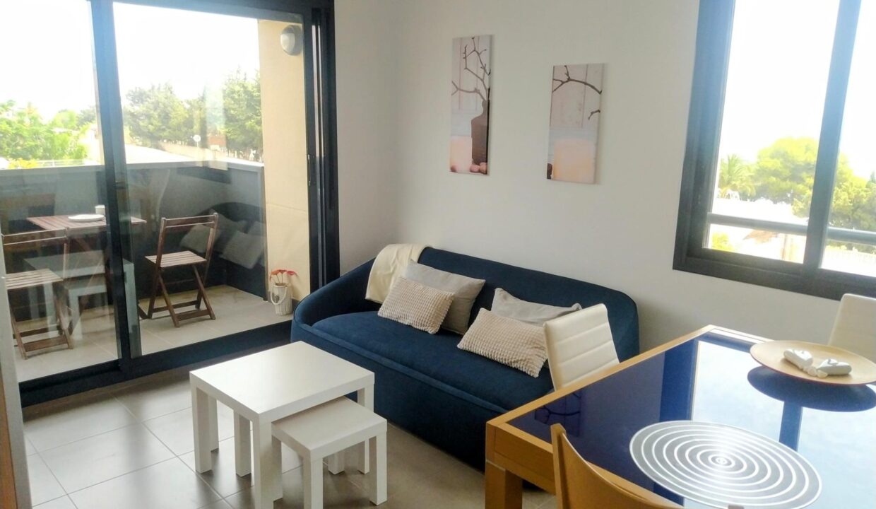 Bonito apartamento con vistas a la mar y con piscina comunitaria_4