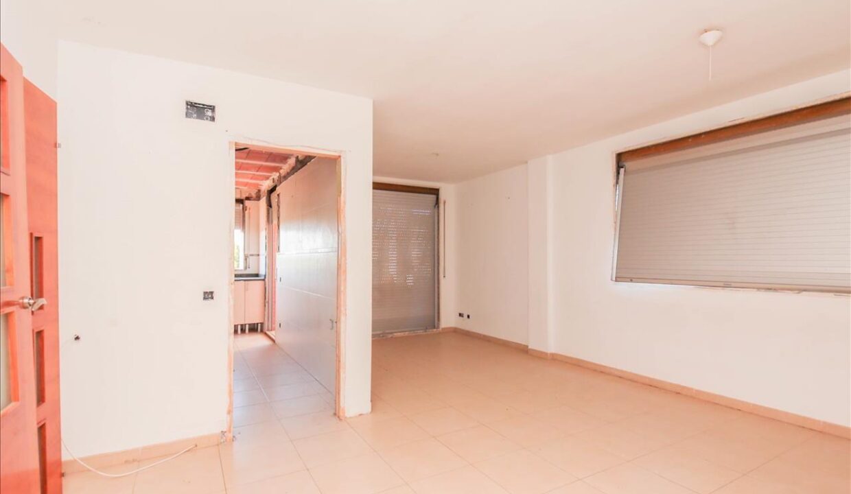 CASA A LA VENTA EN LA POBLA DE MONTORNES_3