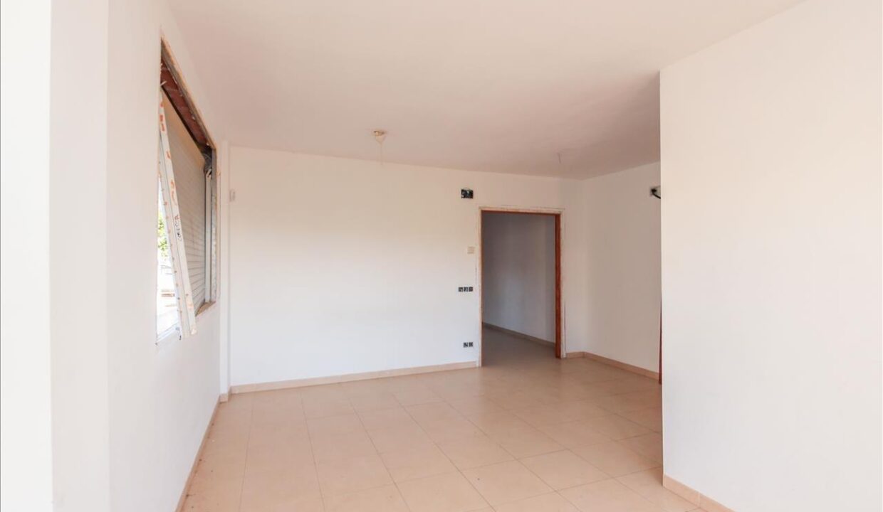 CASA A LA VENTA EN LA POBLA DE MONTORNES_5