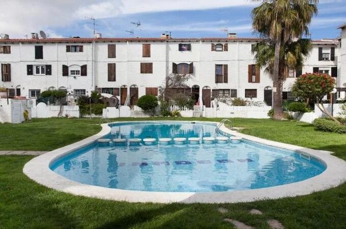 CASA A LA VENTA EN TORREDEMBARRA_1