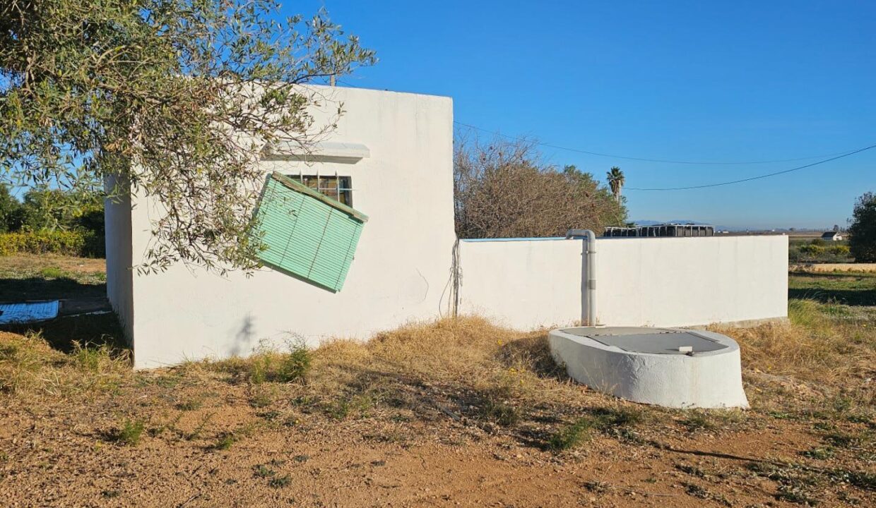 CASA CON TERRENO ENTRE LA RÀPITA Y AMPOSTA_5