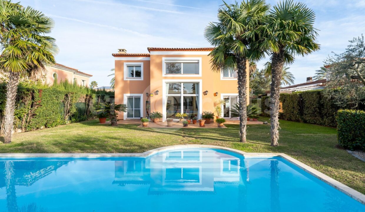 CASA DE 5 HABITACIONES CON GARAJE JARDIN Y PISCINA EN AIGUESVERDS REUS_1