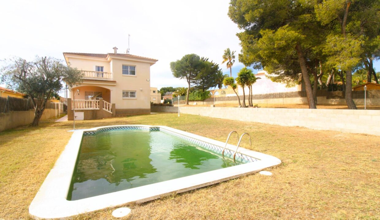 CHALET DE LUJO CON GRAN PARCELA EN SEGUR DE CALAFELL CENTRO_3