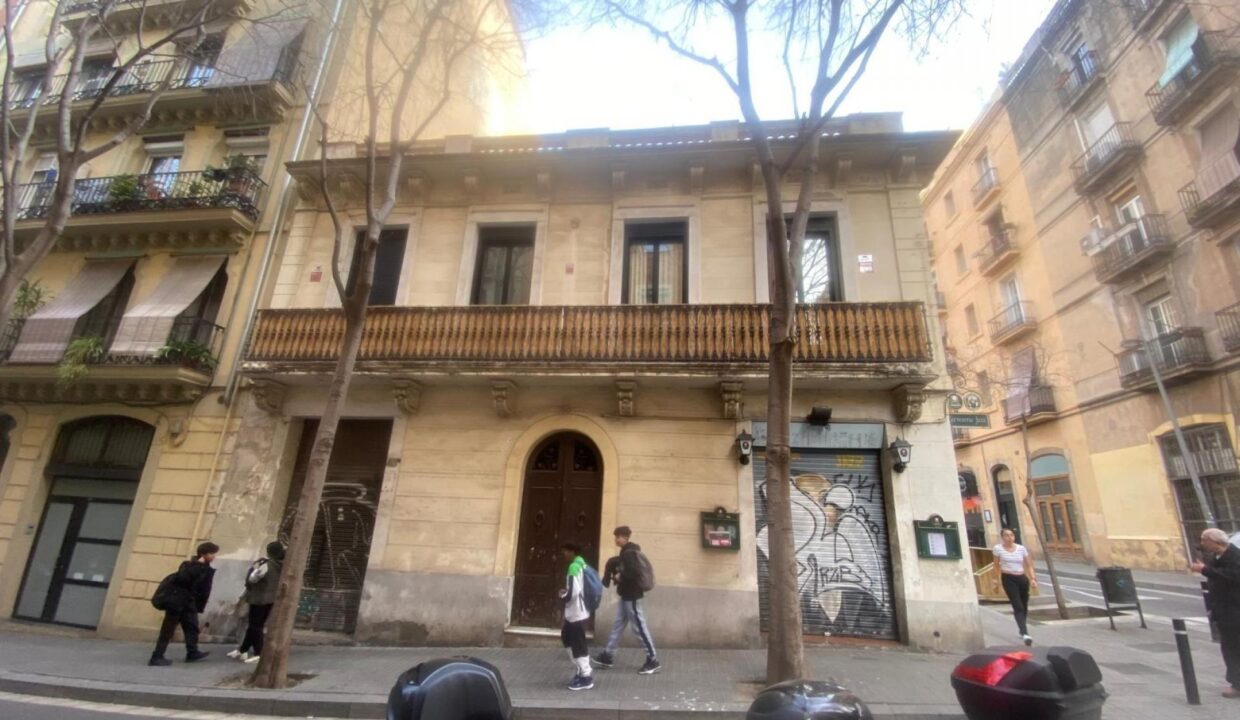 Calle de Margarit (Sants - Montjuïc / El Poble Sec)_1