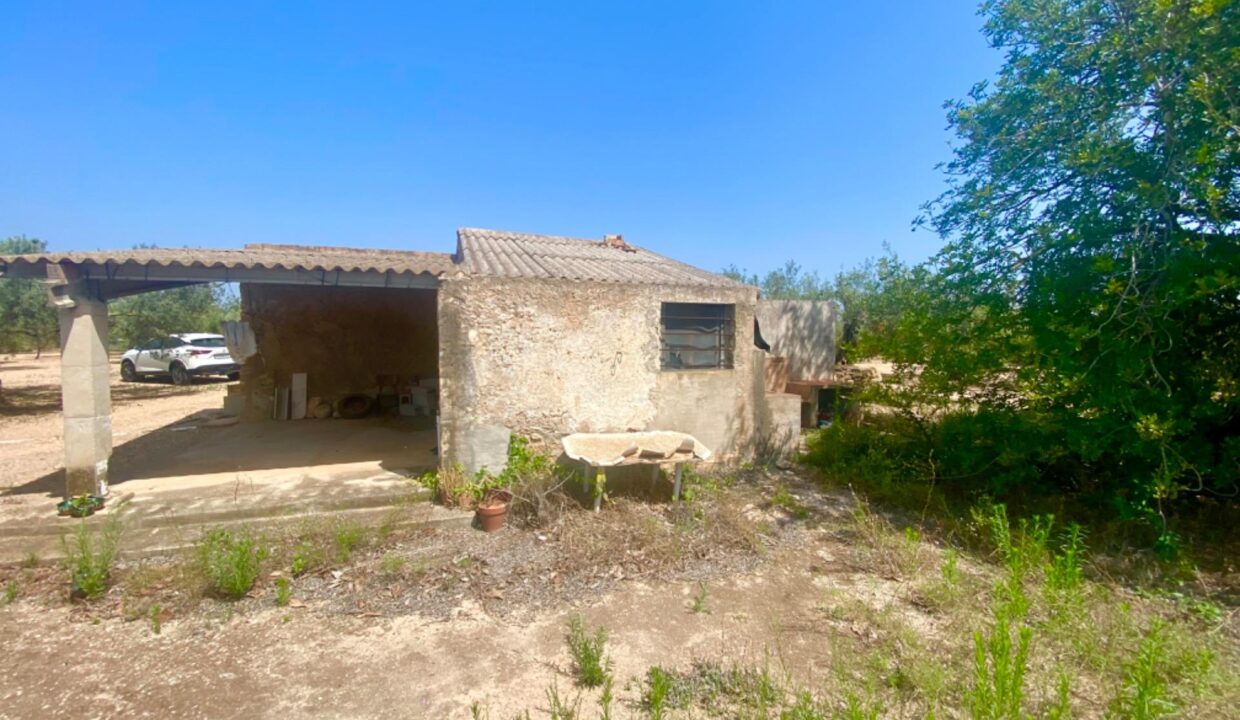 Casa de piedra de 60 m2 con balsa en terreno de casi 3 ha_3