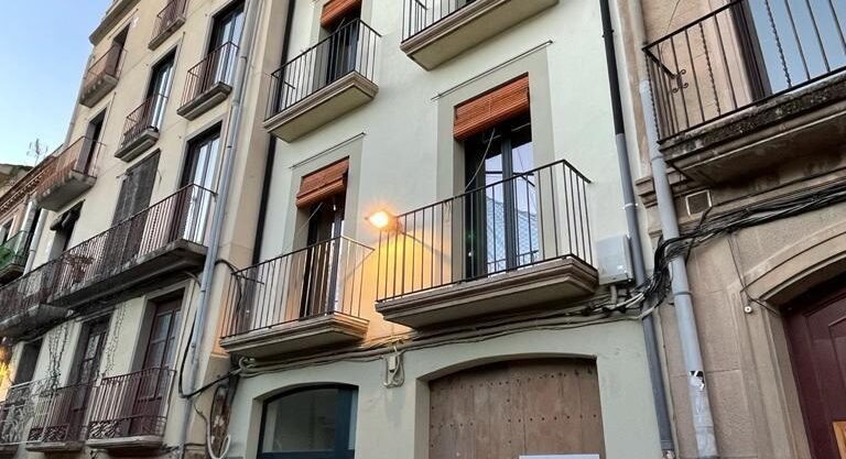 EDIFICIO COMPLETO EN VENTA EN REUS CENTRO. ESPECIAL INVERSORES_1