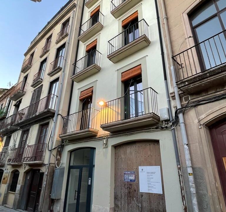 EDIFICIO COMPLETO EN VENTA EN REUS CENTRO. ESPECIAL INVERSORES_1