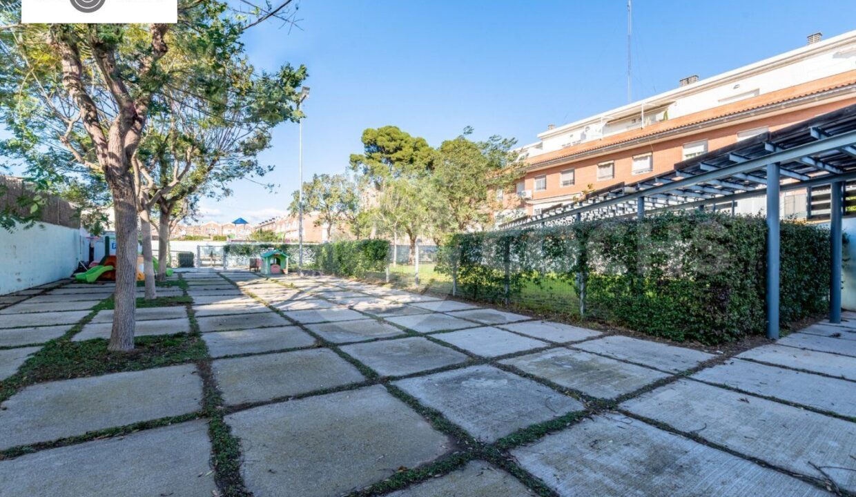 EDIFICIO CON JARDIN CON LICENCIA DE GUARDERIA ACTIVA ZONA LA SEDERA DE REUS_2