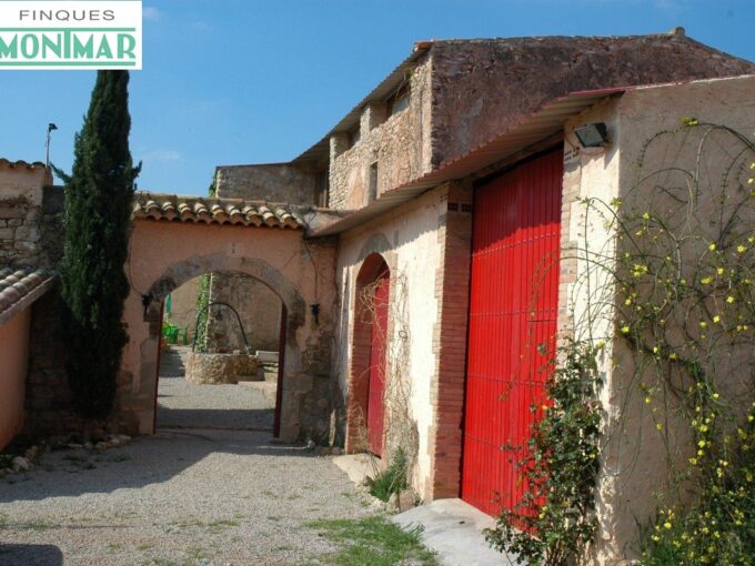 EN VENTA MASÍA CON 1.000 Ha. DE TERRENO EN VENTA_1