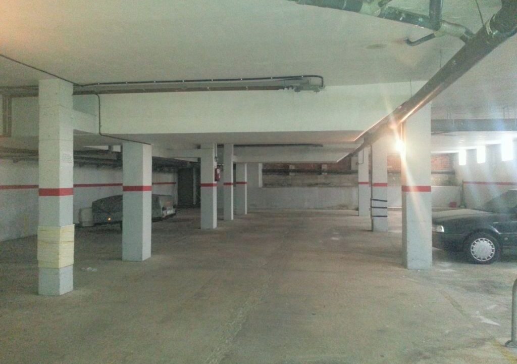 ESTACIONAMIENTO CERCA DEL C.A.P._2