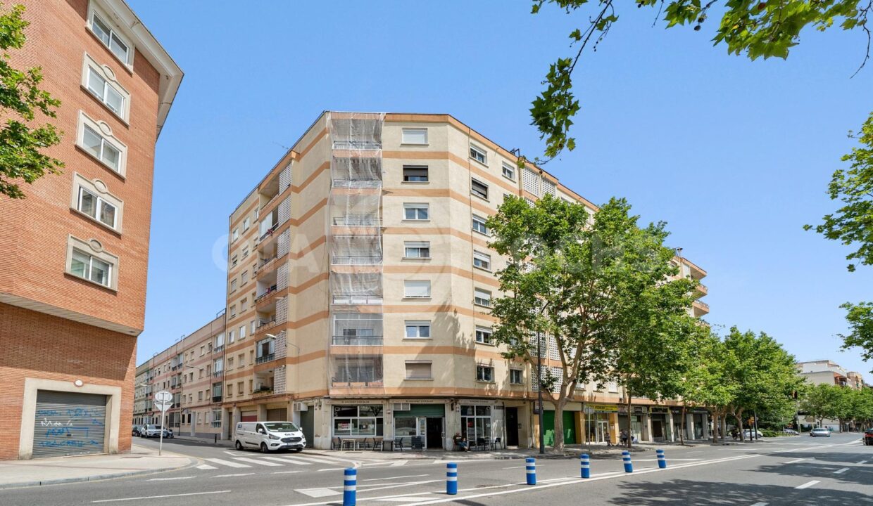 EXCLUSIVO INVERSORES PISO CON INQUILINO ALQUILADO 500€ DE 3 HABITACIONES EN ZONA PONENT DE REUS_1