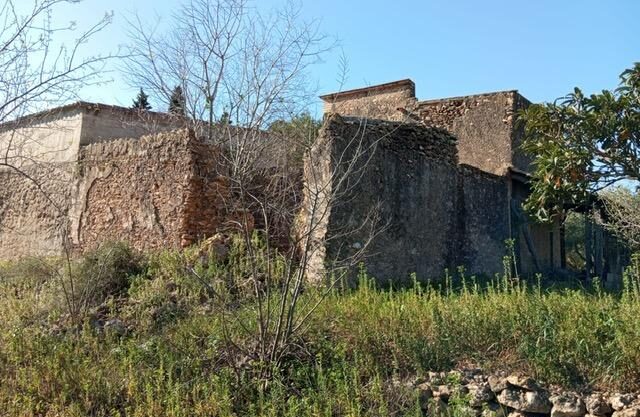 Encantador terreno con agua y luz de 1