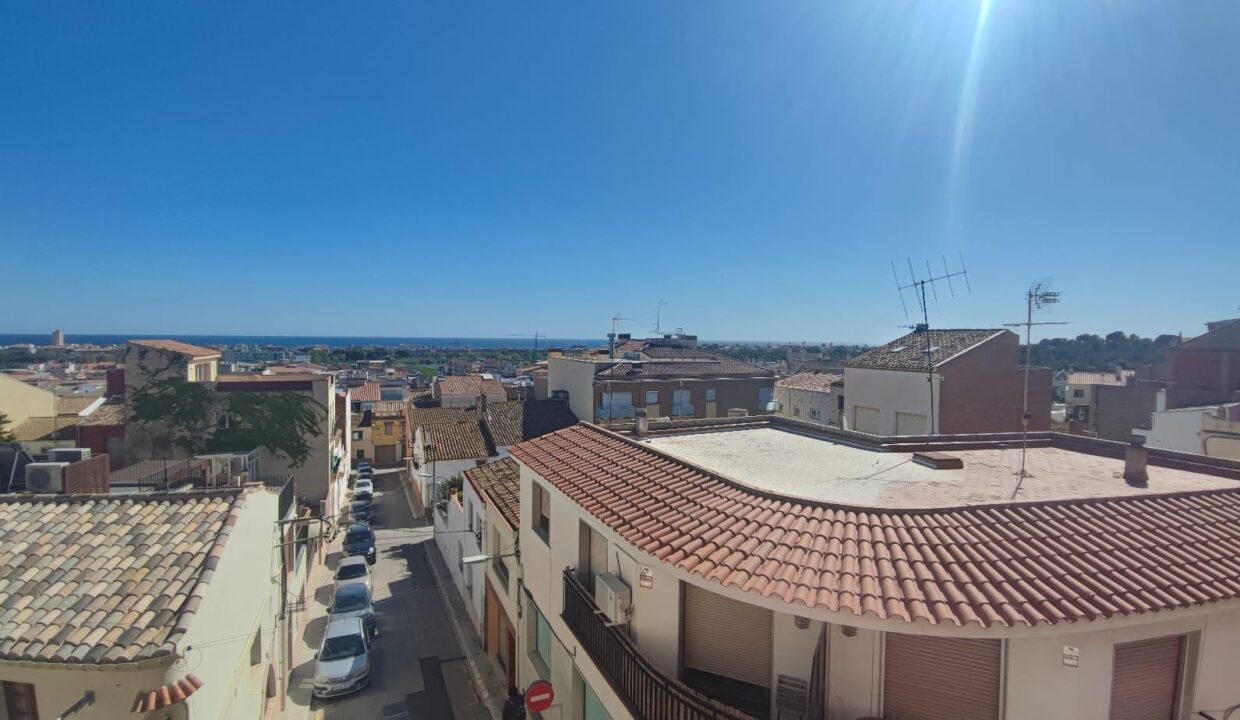 Encantadora Casa Adosada a Reformar en Calafell Pueblo_4