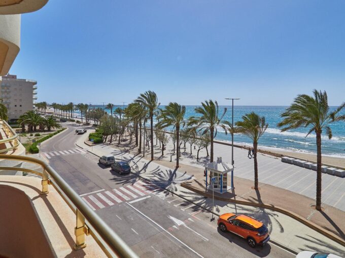 Exclusivo Piso en Primera Línea de Mar con Espectaculares Vistas a la Playa de Mas Mel_1