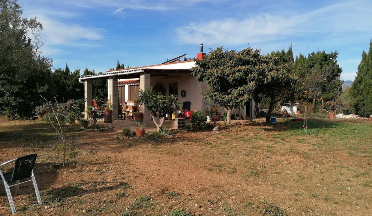 FINCA RUSTICA EN GODALL CON CASA