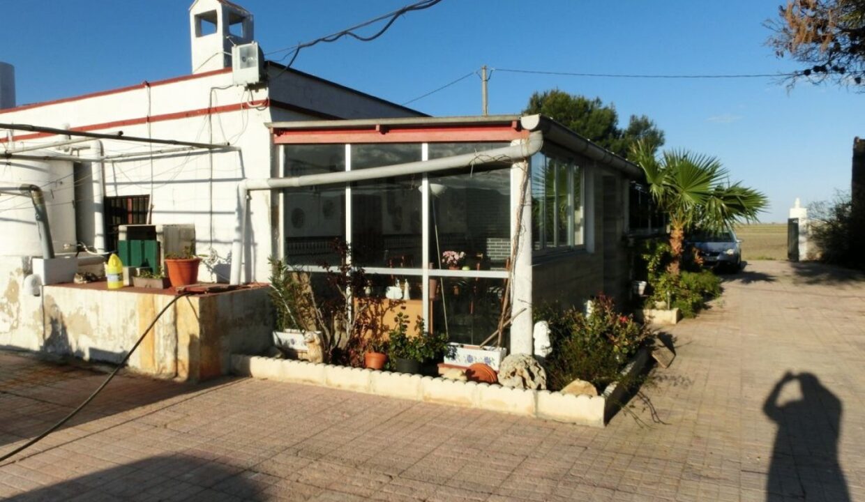 Con un chalet de 130 m2.. Al lado del mar_1