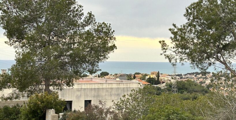 Gran solar con vistas al mar en Segur de Calafell_1