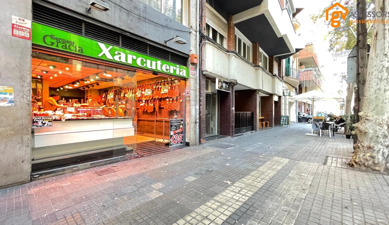 LOCAL COMERCIAL DE 196M². EXCELENTE LOCALIZACIÓN!!_2