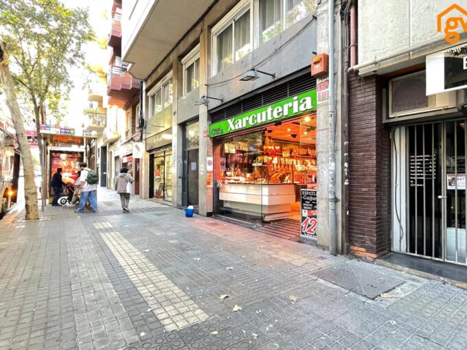 LOCAL COMERCIAL DE 196M². EXCELENTE LOCALIZACIÓN!!_1