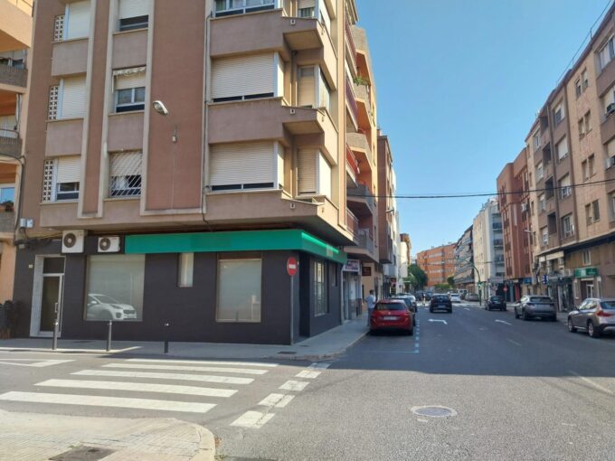 LOCAL COMERCIAL EN FERRERIES DE 95m2_1