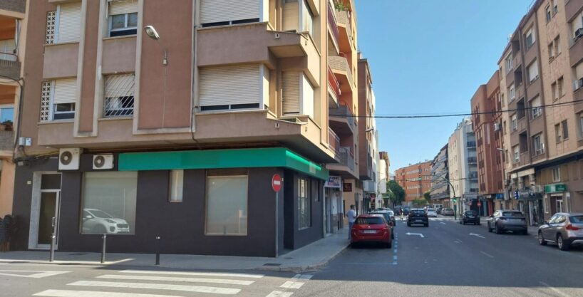 LOCAL COMERCIAL EN FERRERIES DE 95m2_1