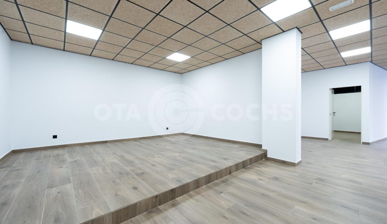 LOCAL COMERCIAL EN VENTA DE 200 M2 EN PERE CEREMONIOS DE REUS_4